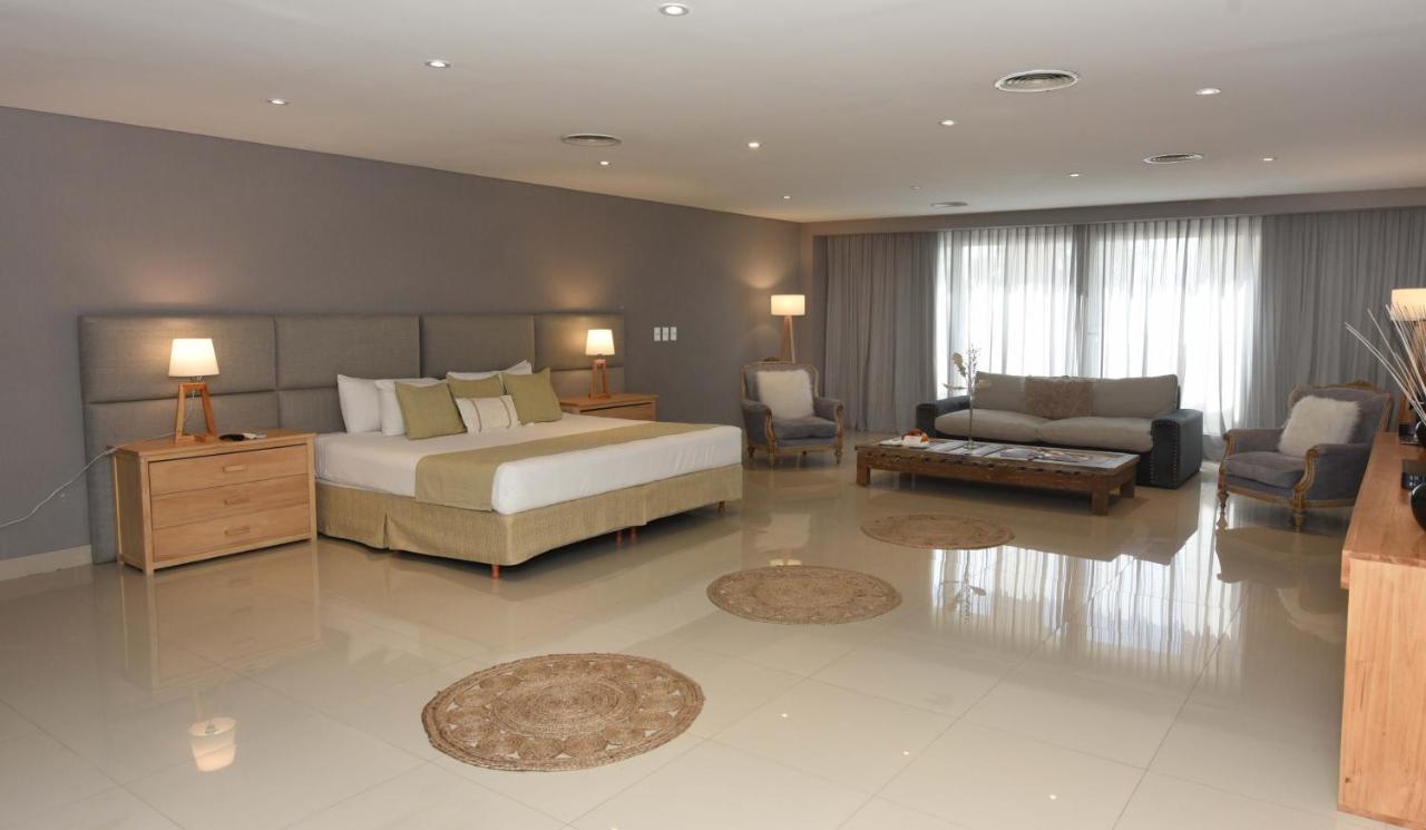 Howard Johnson Resort & Convention Center Ezeiza Exteriér fotografie