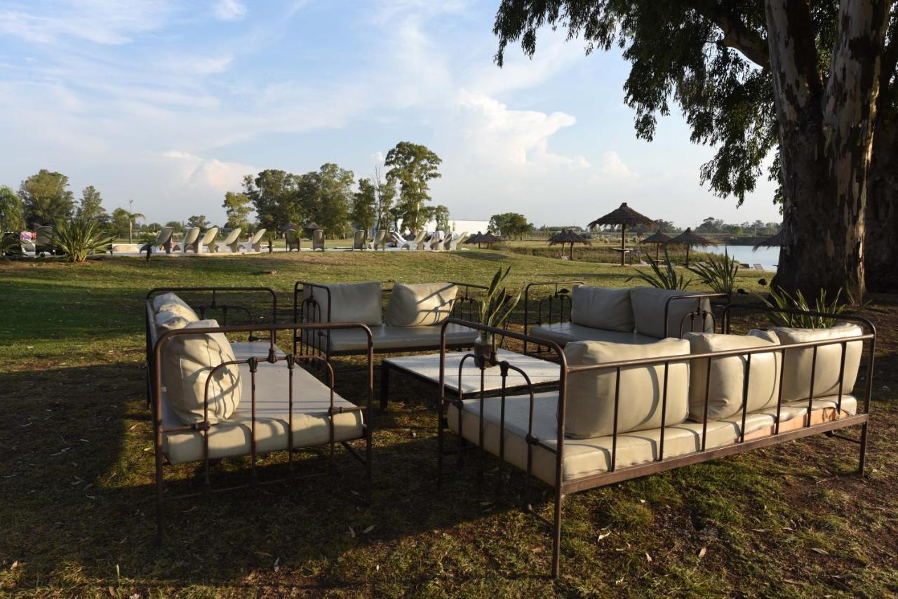 Howard Johnson Resort & Convention Center Ezeiza Exteriér fotografie