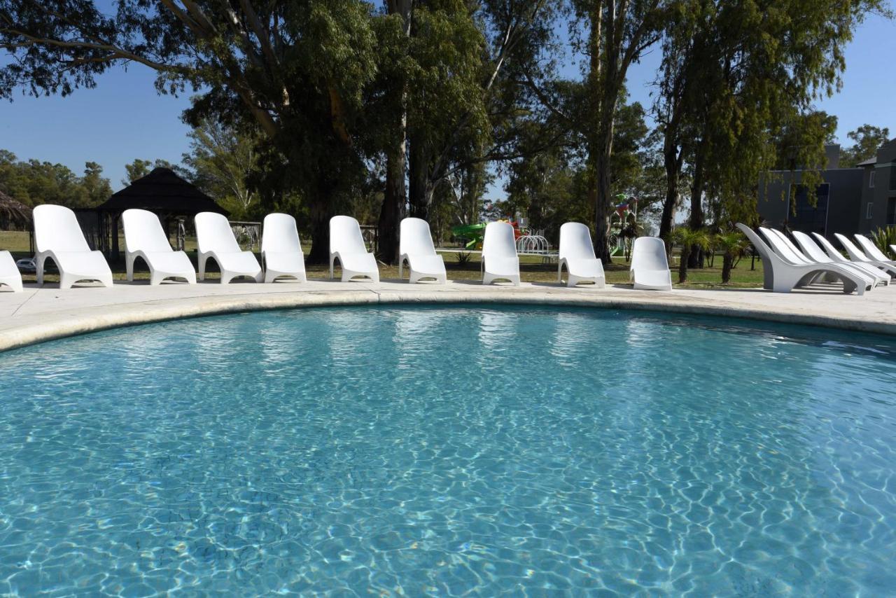 Howard Johnson Resort & Convention Center Ezeiza Exteriér fotografie