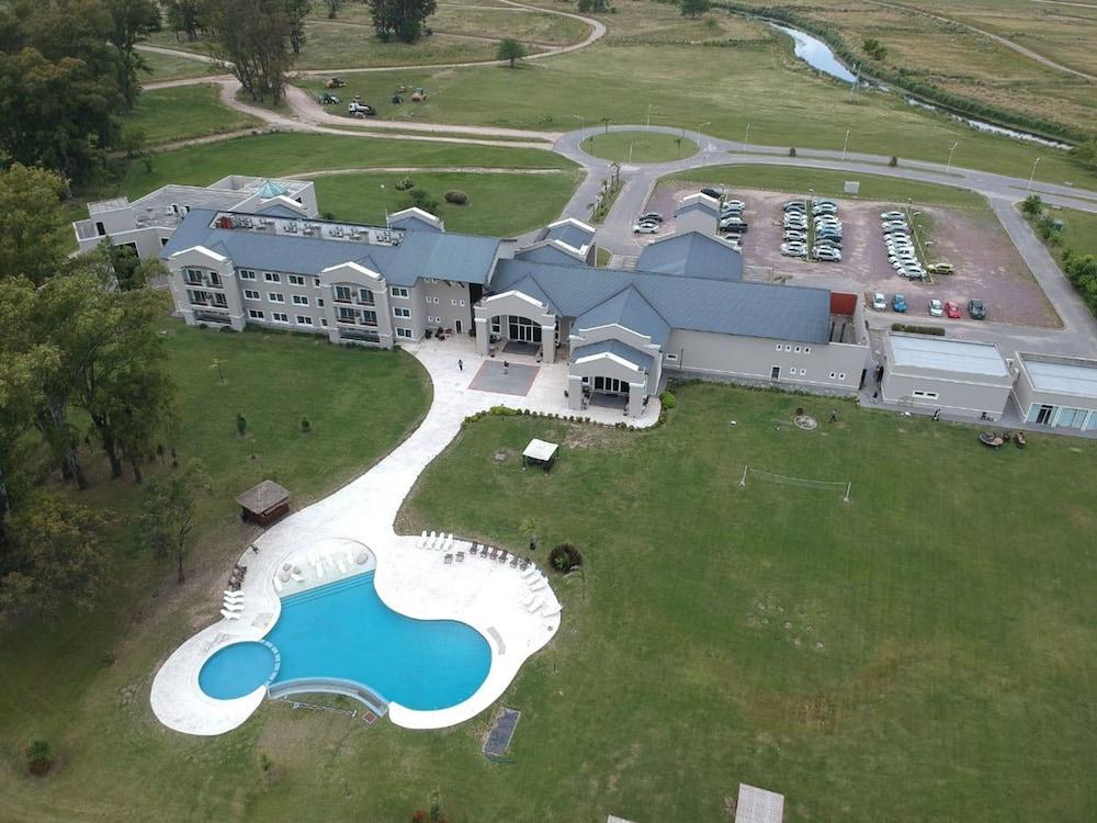 Howard Johnson Resort & Convention Center Ezeiza Exteriér fotografie